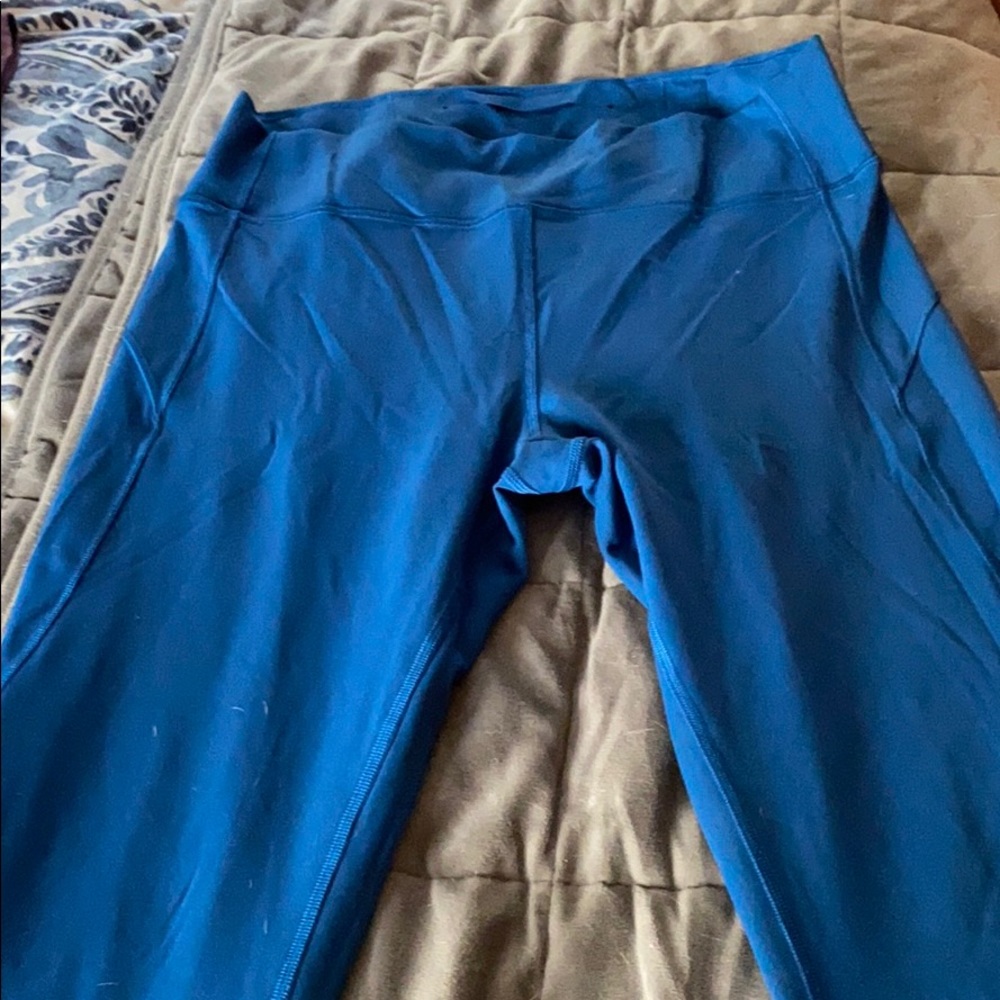 Lululemon crops
